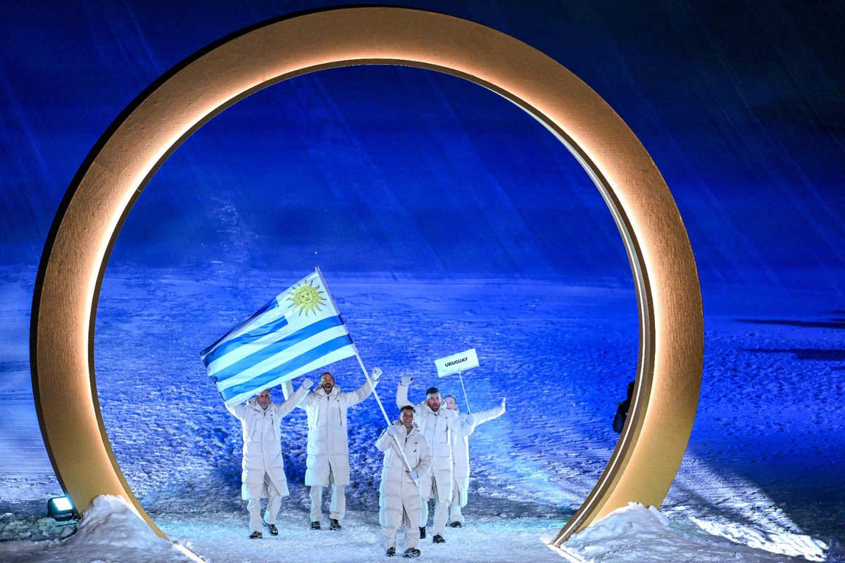 Xi Jinping Hosts Uruguay's Orsi in Beijing, Signs $10 Billion Cooperation Documents